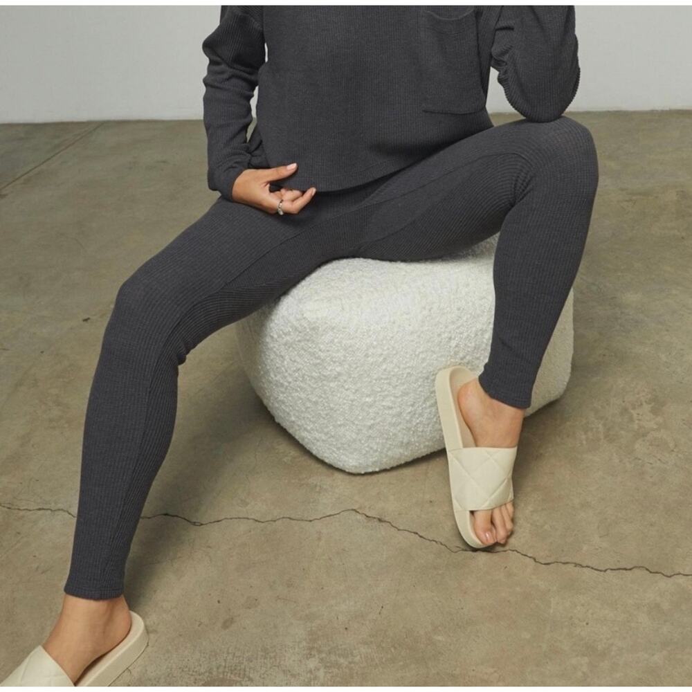 Lunya Dark Gray Ribbed Leggings with Pockets Size S